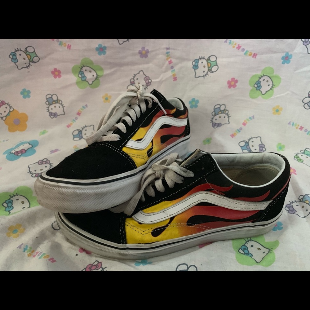 Flame Vans size 8